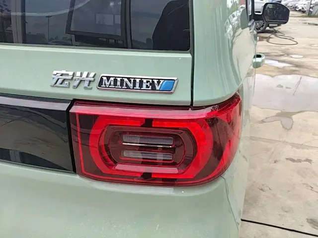 Wuling Hongguang Mini EV — Фото автомобиля 7