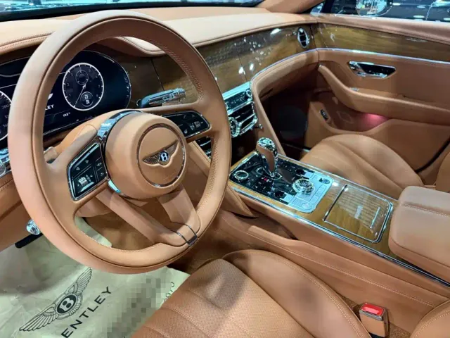 Bentley Flying Spur — Фото автомобиля 5