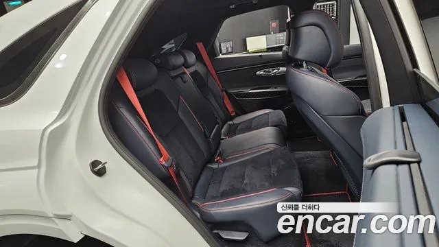 Genesis GV70 — Фото автомобиля 17