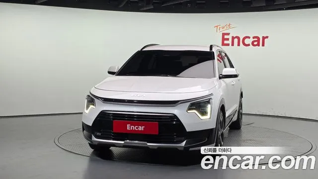 Kia Niro The All New Niro Signature — Фото автомобиля 3