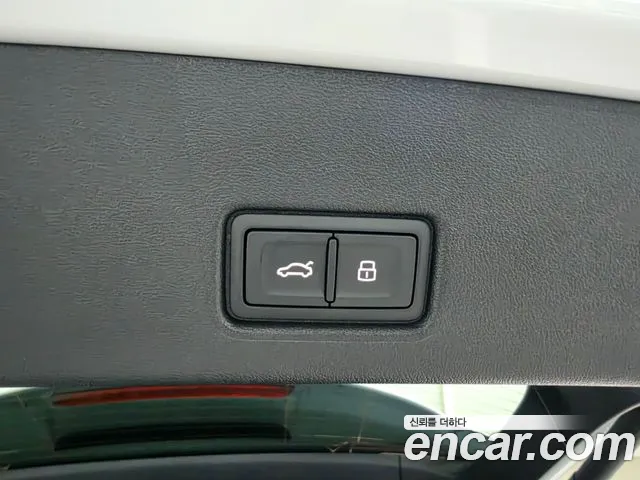 Audi Q4 e-tron — Фото автомобиля 14