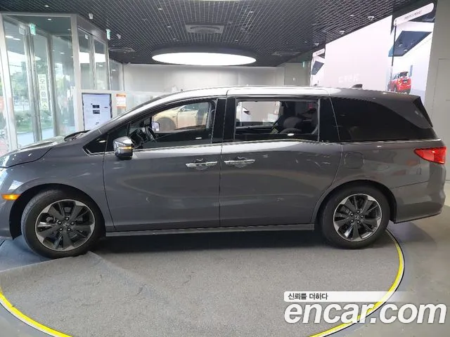 Honda Odyssey — Фото автомобиля 7