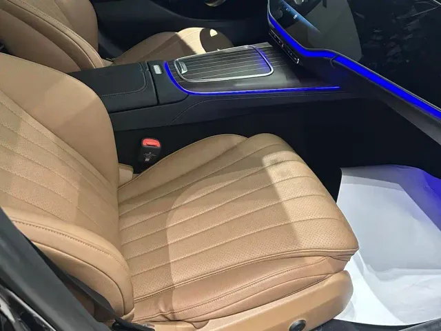 Mercedes-Benz E-Class — Фото автомобиля 15