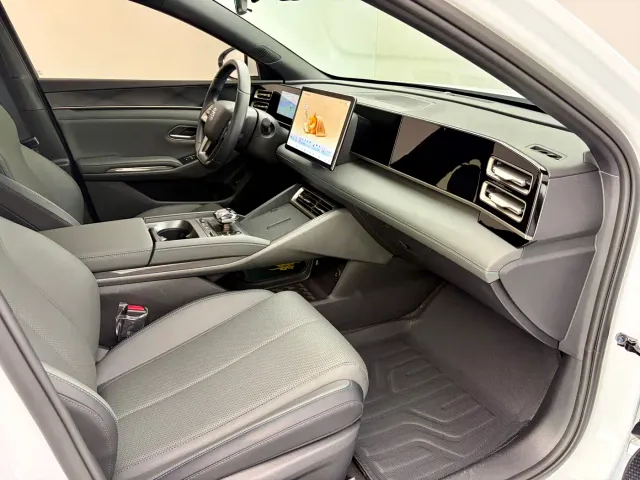 BYD Qin L — Фото автомобиля 6