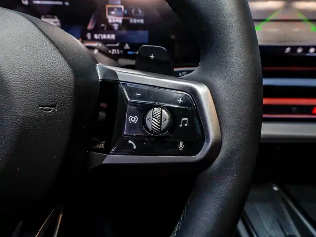 BMW 5 Series — Фото автомобиля 17