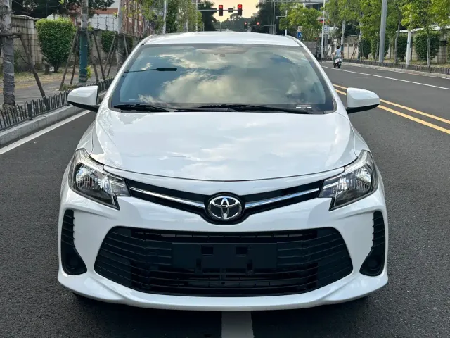 Toyota Vios — Фото автомобиля 2