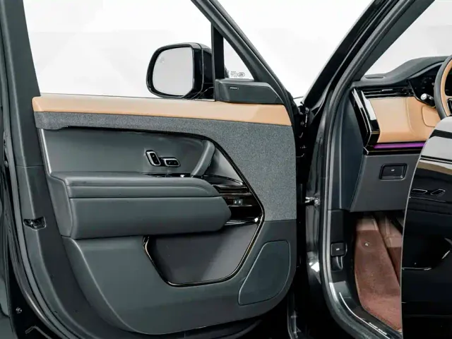 Land Rover Range Rover Sport — Фото автомобиля 17