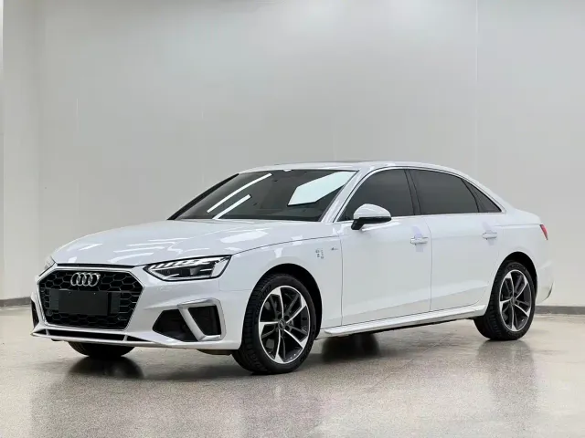 Фотография автомобиля — Audi A4L