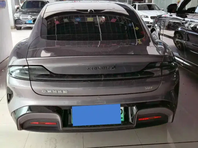 Xiaomi SU7 — Фото автомобиля 11