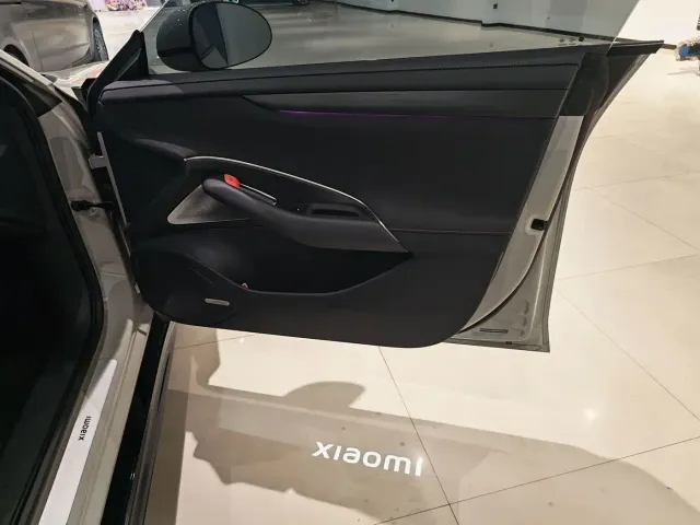 Xiaomi SU7 — Фото автомобиля 9
