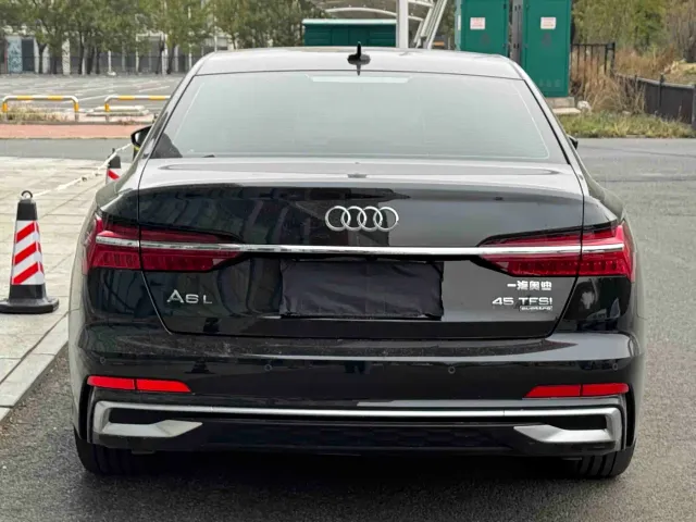 Audi A6L — Фото автомобиля 4