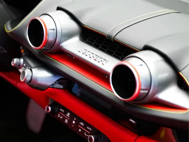 Ferrari 812 — Фото автомобиля 24