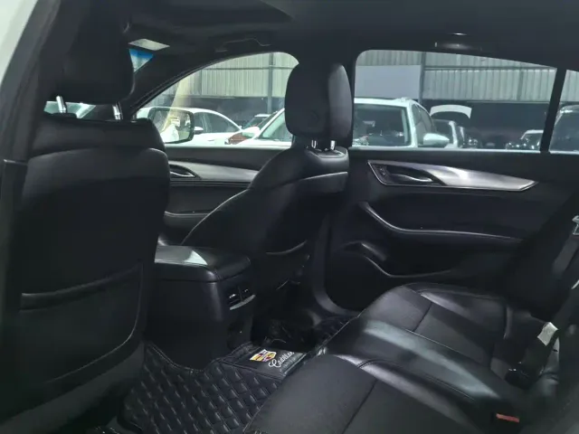 Cadillac CT5 — Фото автомобиля 8