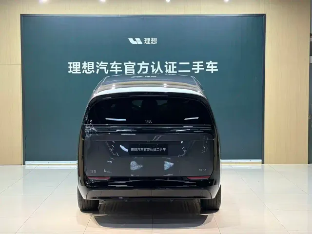 Li Auto MEGA — Фото автомобиля 4