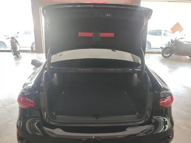 Audi A7L — Фото автомобиля 18