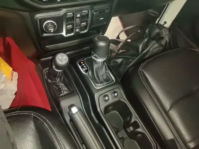 Jeep Gladiator — Фото автомобиля 13