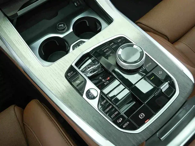 BMW X7 — Фото автомобиля 10
