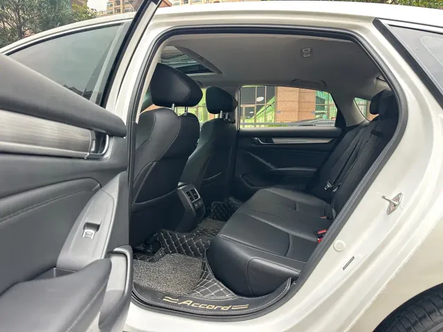 Honda Accord — Фото автомобиля 13