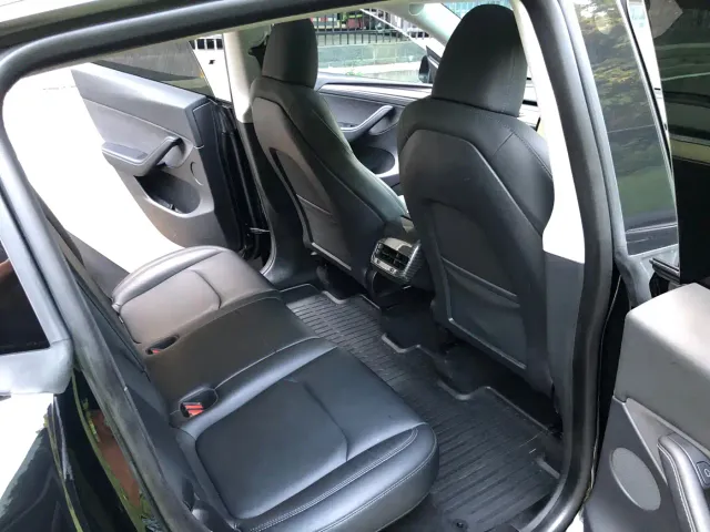 Tesla Model Y — Фото автомобиля 7