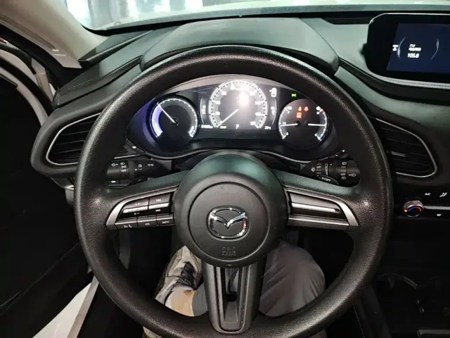 Mazda CX-30 EV — Фото автомобиля 10