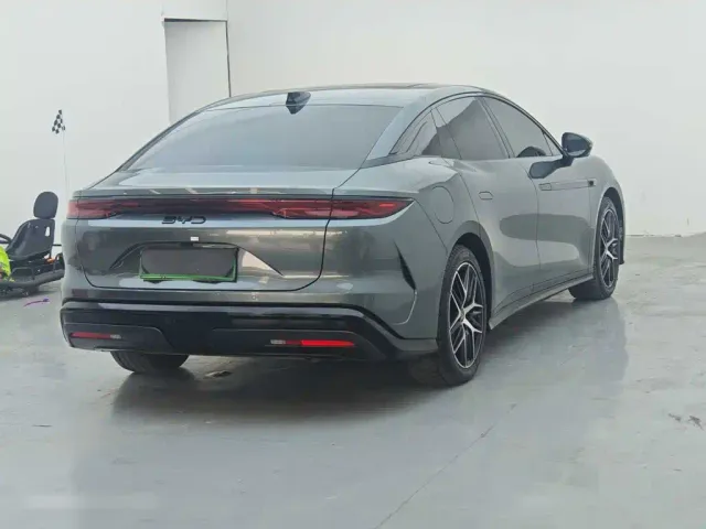 BYD Han L — Фото автомобиля 6