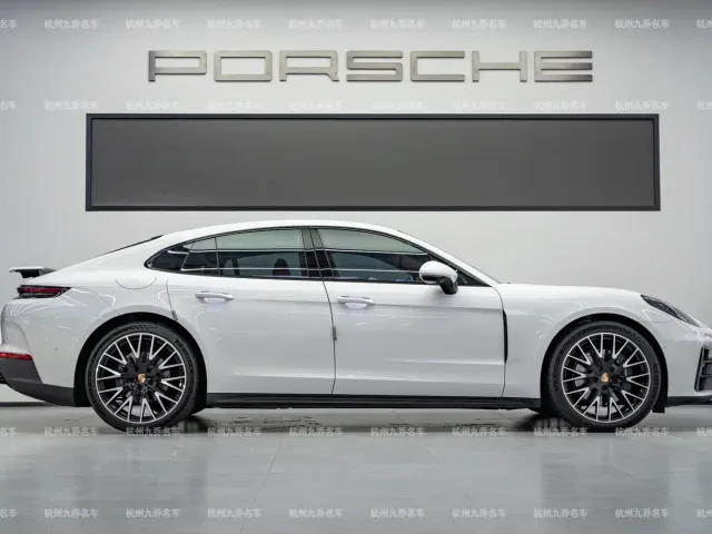 Porsche Panamera — Фото автомобиля 4