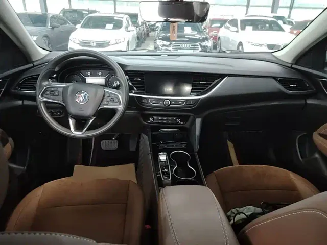 Buick Regal — Фото автомобиля 9