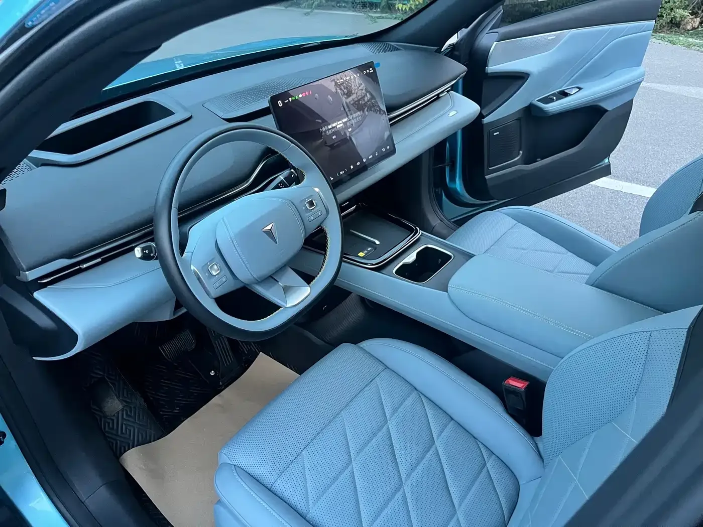 Deepal Shenlan S05 2024 200Ultra Extended Range Voyage Edition — Фото автомобиля 6