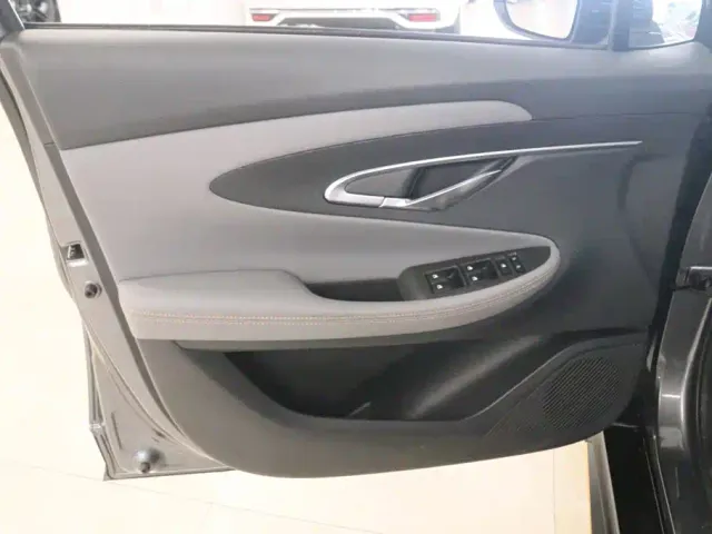 Changan UNI-T — Фото автомобиля 12