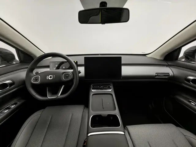 Changan Qiyuan Q05 — Фото автомобиля 5