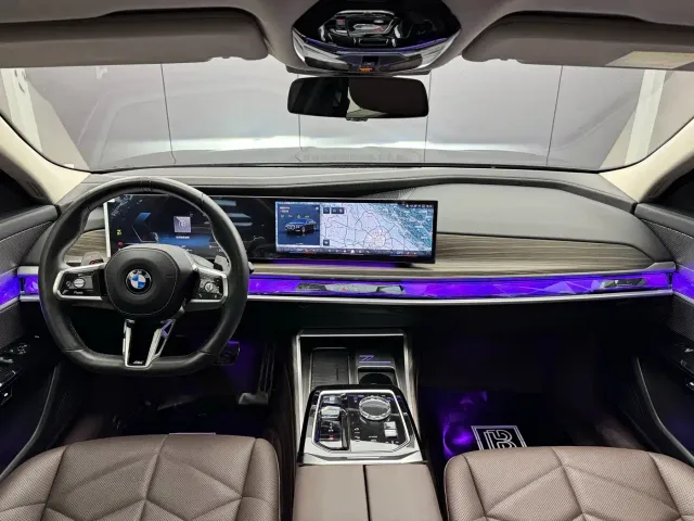 BMW 7 Series — Фото автомобиля 5