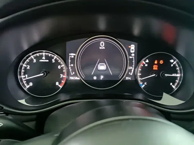 Mazda Axela — Фото автомобиля 11