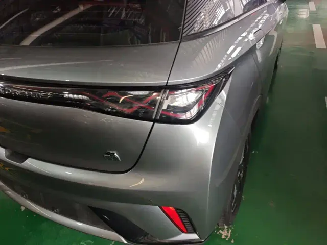 BYD Dolphin 2021 Model 405km Fashion Edition — Фото автомобиля 7