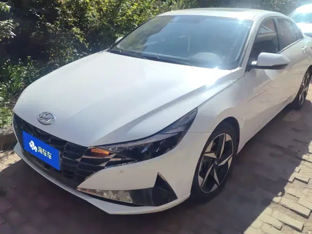 Фотография автомобиля — Hyundai Elantra
