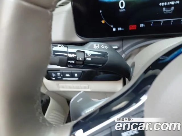 Kia Carnival Generation 4 — Фото автомобиля 29