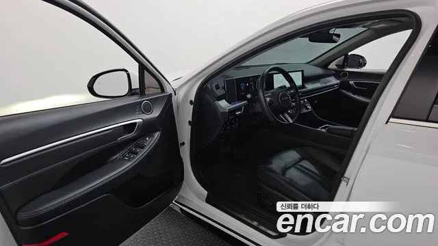 Hyundai Sonata — Фото автомобиля 10