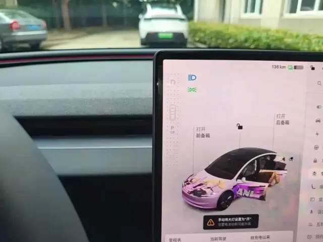 Tesla Model 3 — Фото автомобиля 13