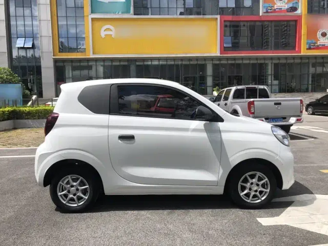 Roewe Clever — Фото автомобиля 13