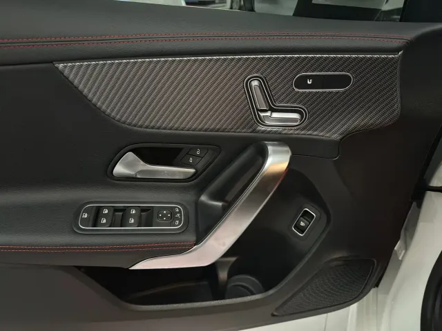 Mercedes-Benz A-Class — Фото автомобиля 6