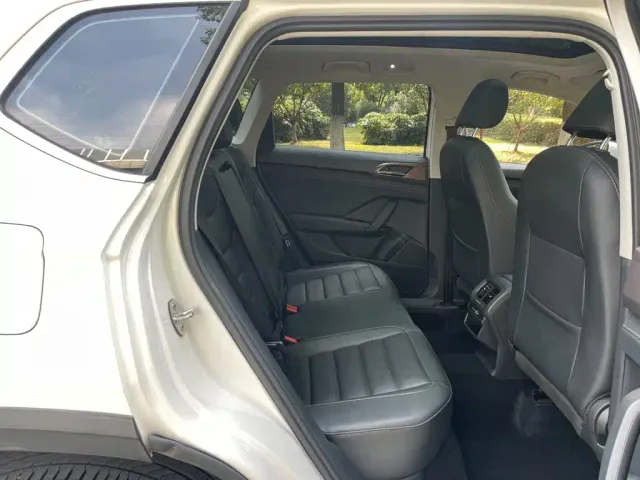 Volkswagen Tharu — Фото автомобиля 15
