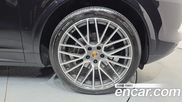 Porsche Cayenne PO536 — Фото автомобиля 5