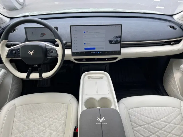 Arcfox T1 — Фото автомобиля 11