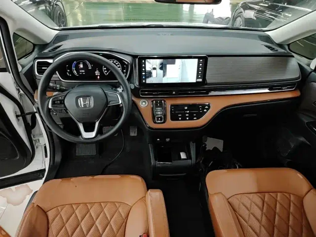 Honda Odyssey 2024 2.0L e:HEV Sharp·Comfort Edition — Фото автомобиля 9