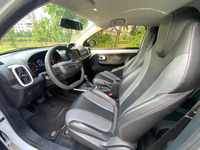 Roewe Clever — Фото автомобиля 10