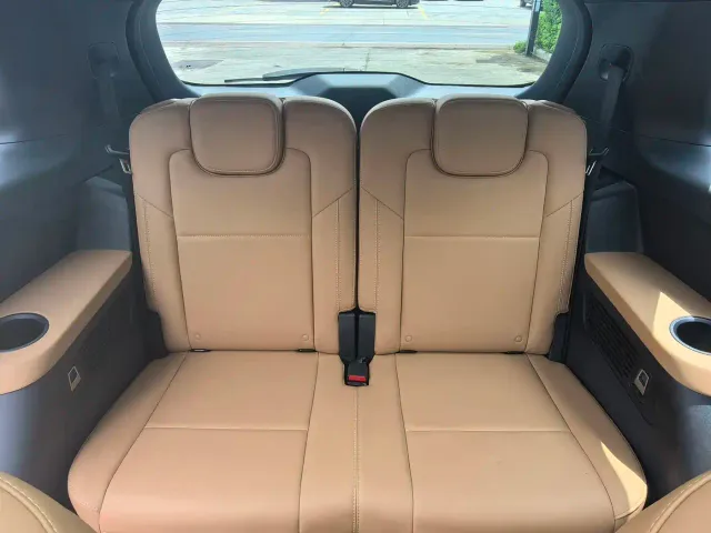 Li Auto ONE — Фото автомобиля 13