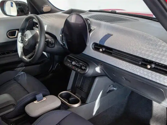MINI Hatch — Фото автомобиля 21