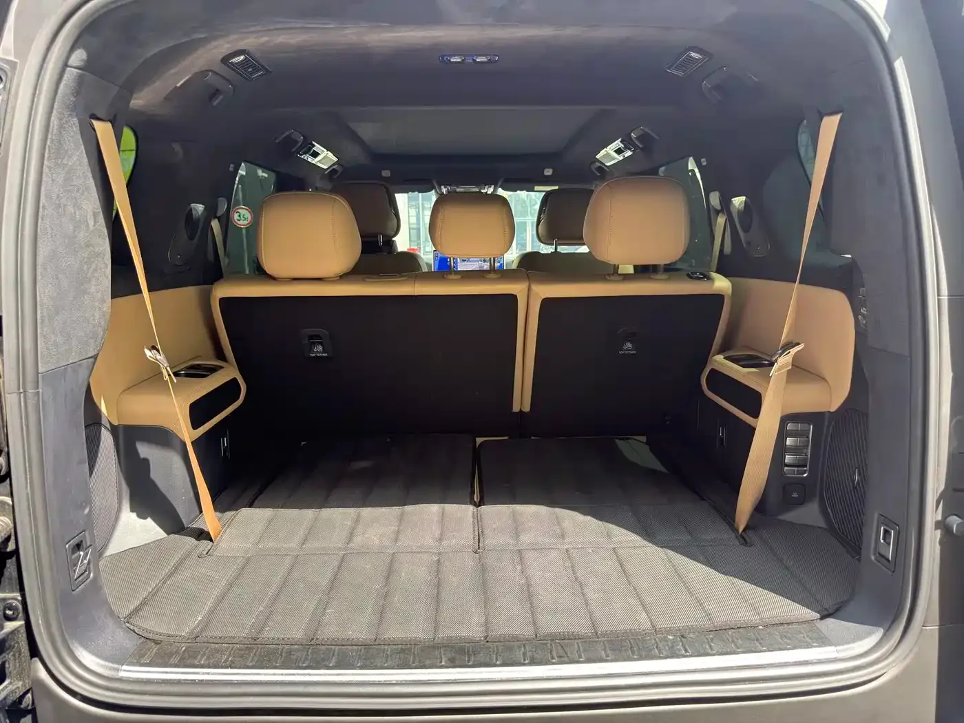 Fang Cheng Bao Leopard 8 2025 Zhiyong Flagship 7-Seater — Фото автомобиля 14