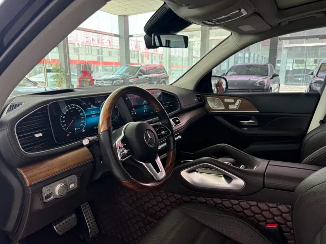 Mercedes-Benz GLS-Class — Фото автомобиля 8