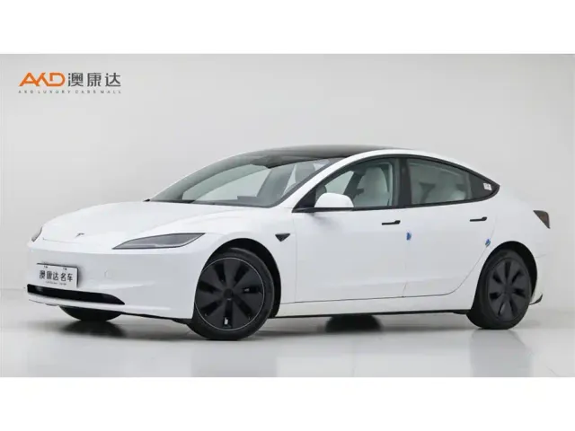Фотография автомобиля — Tesla Model 3