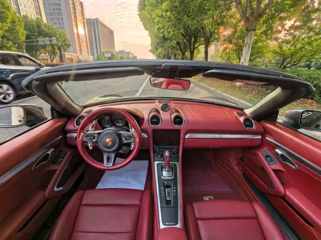 Porsche 718 — Фото автомобиля 10